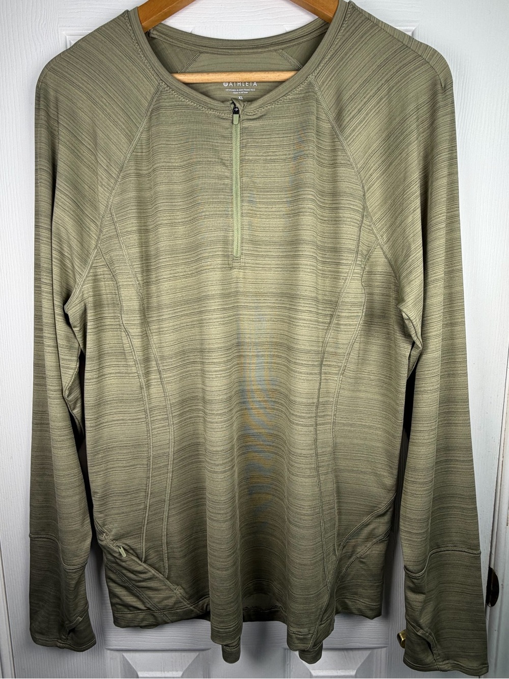 Athleta Olive Half-Zip Performance Top Womens XL Lightweight Activewear Pullover